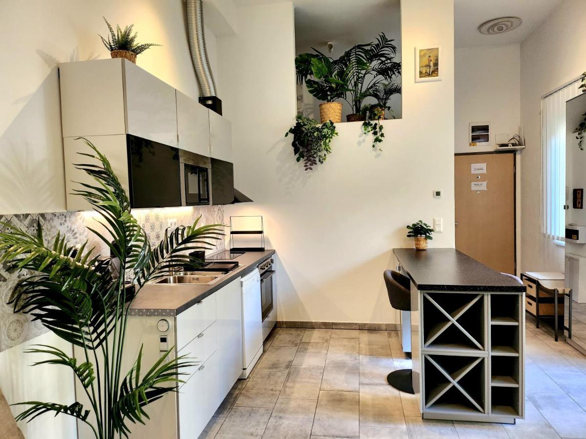 S18 "Garden In The City" Apartment Budapest Exterior photo