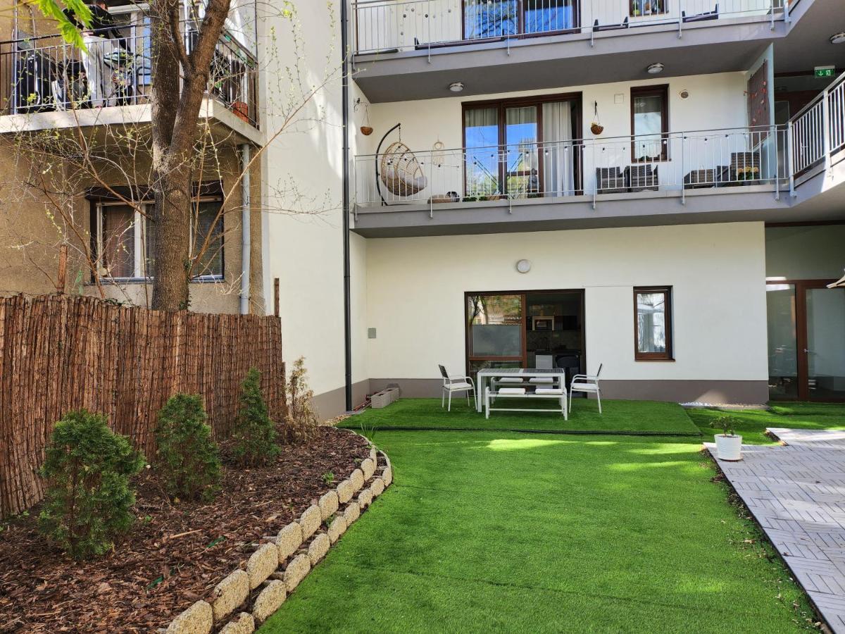 S18 "Garden In The City" Apartment Budapest Exterior photo